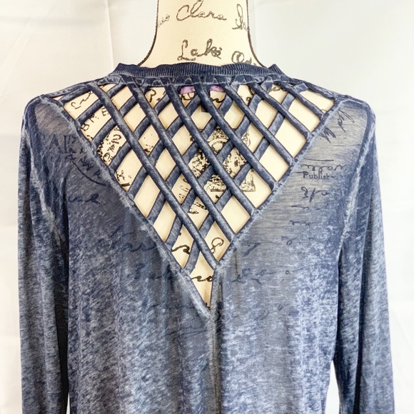 Olivia Sky Lattice Triangle Back Open Cardigan - Picture 3 of 6